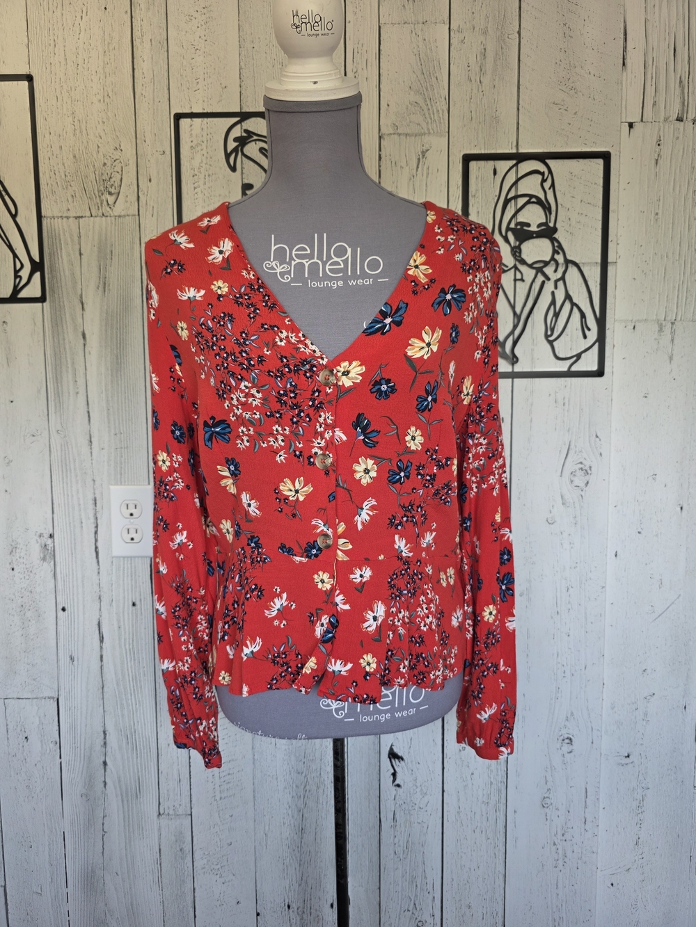 H&M Red Floral Peplum Blouse Button Front Long Sleeve Size 12 Going Out